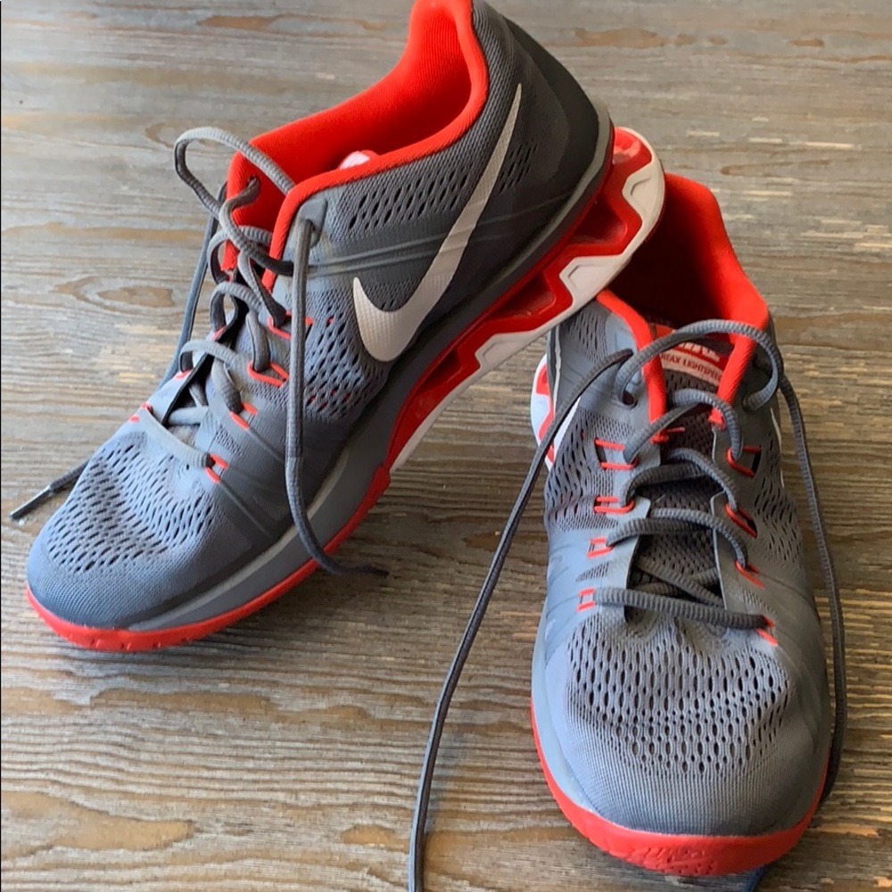 Nike Reax Lightspeed Shoes Sneakers